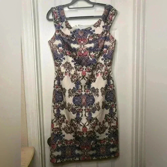 Multicolored Embellished Knee-Length Dress - Picture 5 of 16